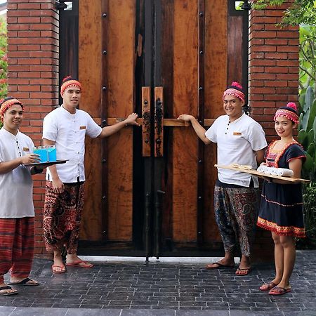 The Oriental Luxury Suites Alfonso Exteriör bild